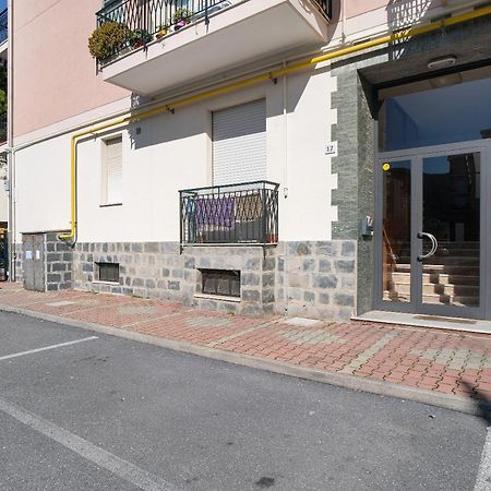 La Casa Dei Nonni Lägenhet Albenga Exteriör bild