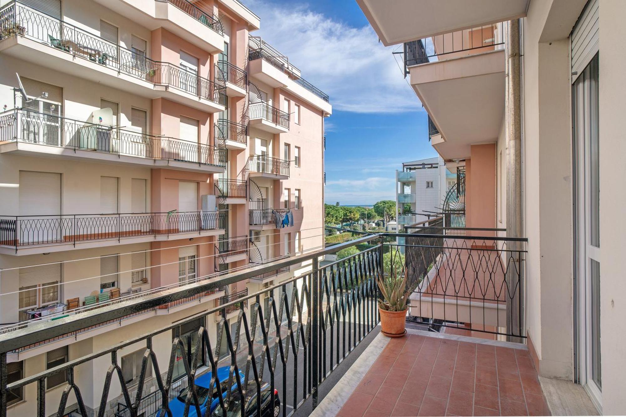 La Casa Dei Nonni Lägenhet Albenga Exteriör bild