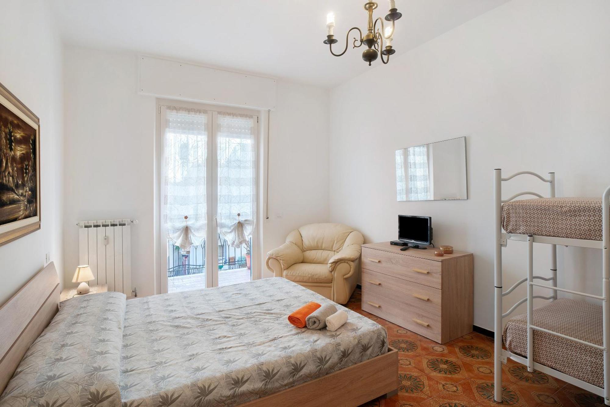 La Casa Dei Nonni Lägenhet Albenga Exteriör bild
