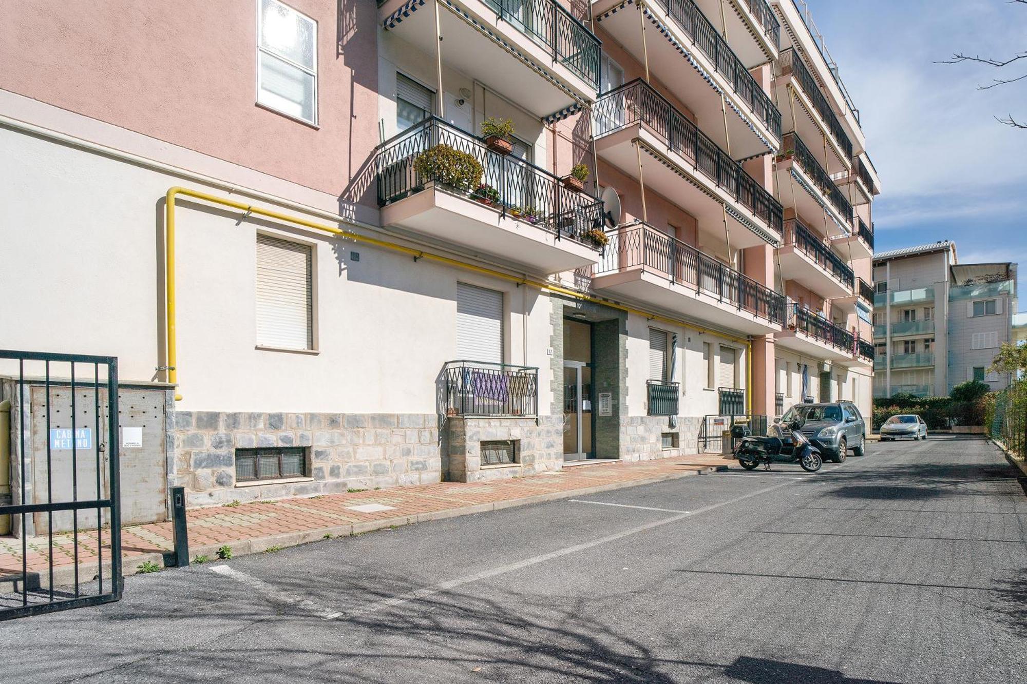 La Casa Dei Nonni Lägenhet Albenga Exteriör bild